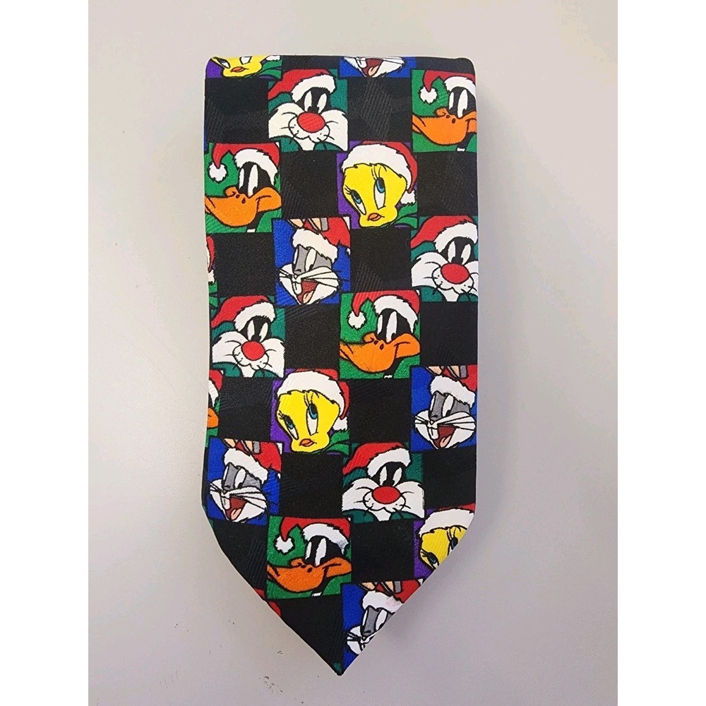 Looney Tunes Mania Christmas Necktie Tie Bugs Bunny Tweetie Bird Sylvester Daffy